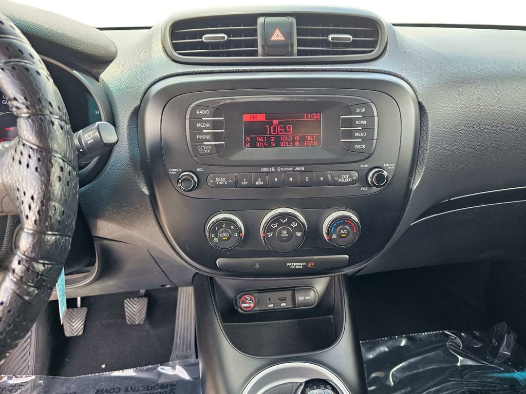 Used 2014 Kia Soul FWD image 24