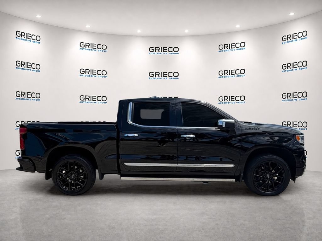 Used 2024 Chevrolet Silverado 1500 High Country w/ Technology Package AWD/4WD image 8