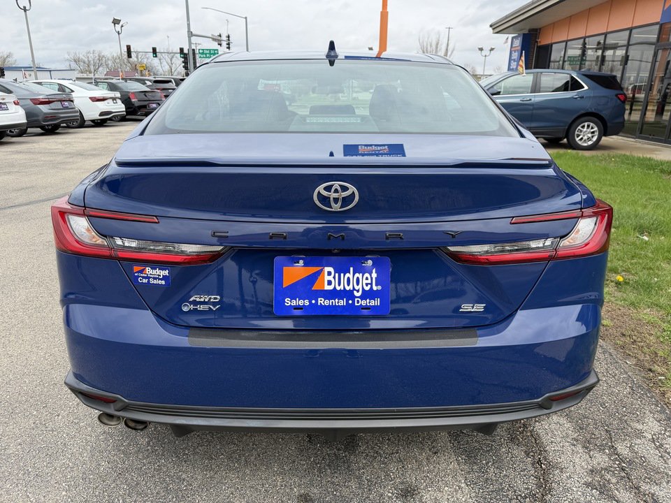 Used 2025 Toyota Camry SE AWD/4WD image 4