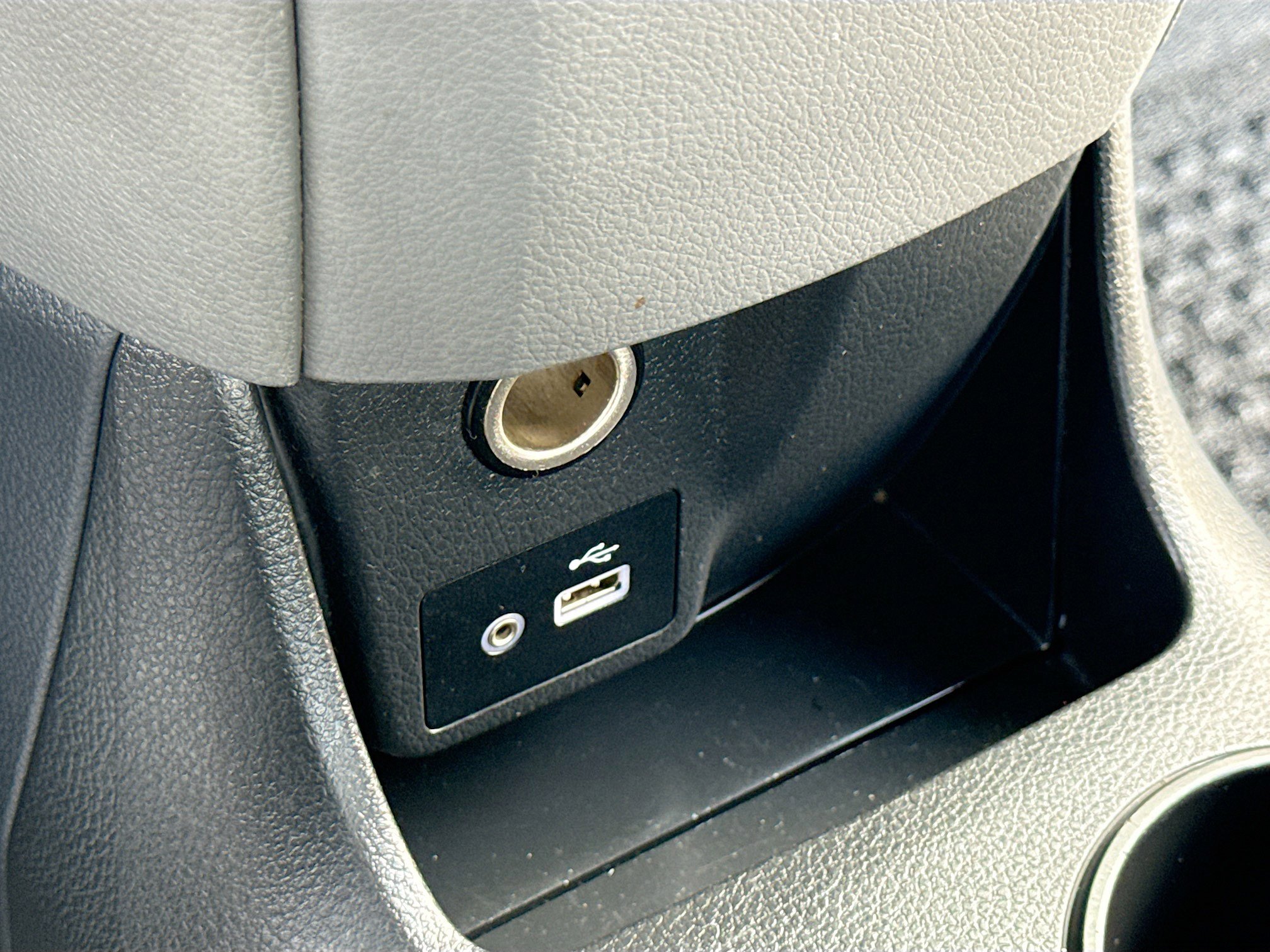 Used 2021 Nissan NV200 S w/ Back Door Glass Package image 12