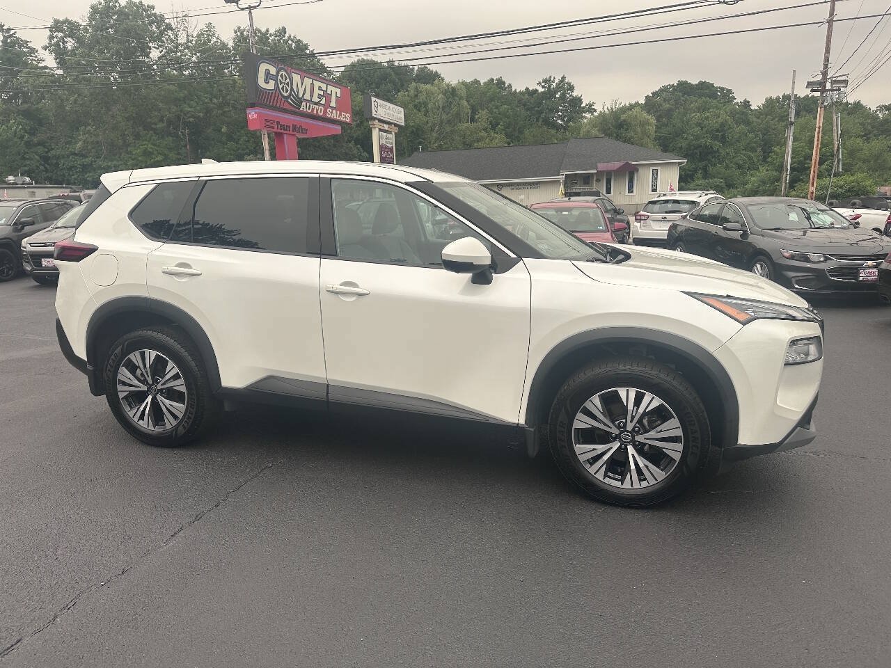 Used 2021 Nissan Rogue SV AWD/4WD image 3