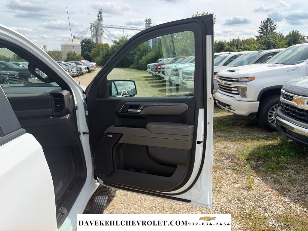 Used 2025 Chevrolet Silverado 1500 ZR2 w/ Technology Package AWD/4WD image 28