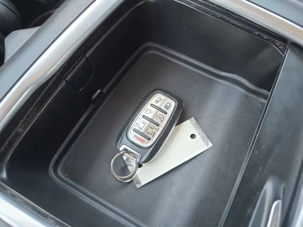Used 2023 Chrysler Pacifica Touring-L FWD image 35