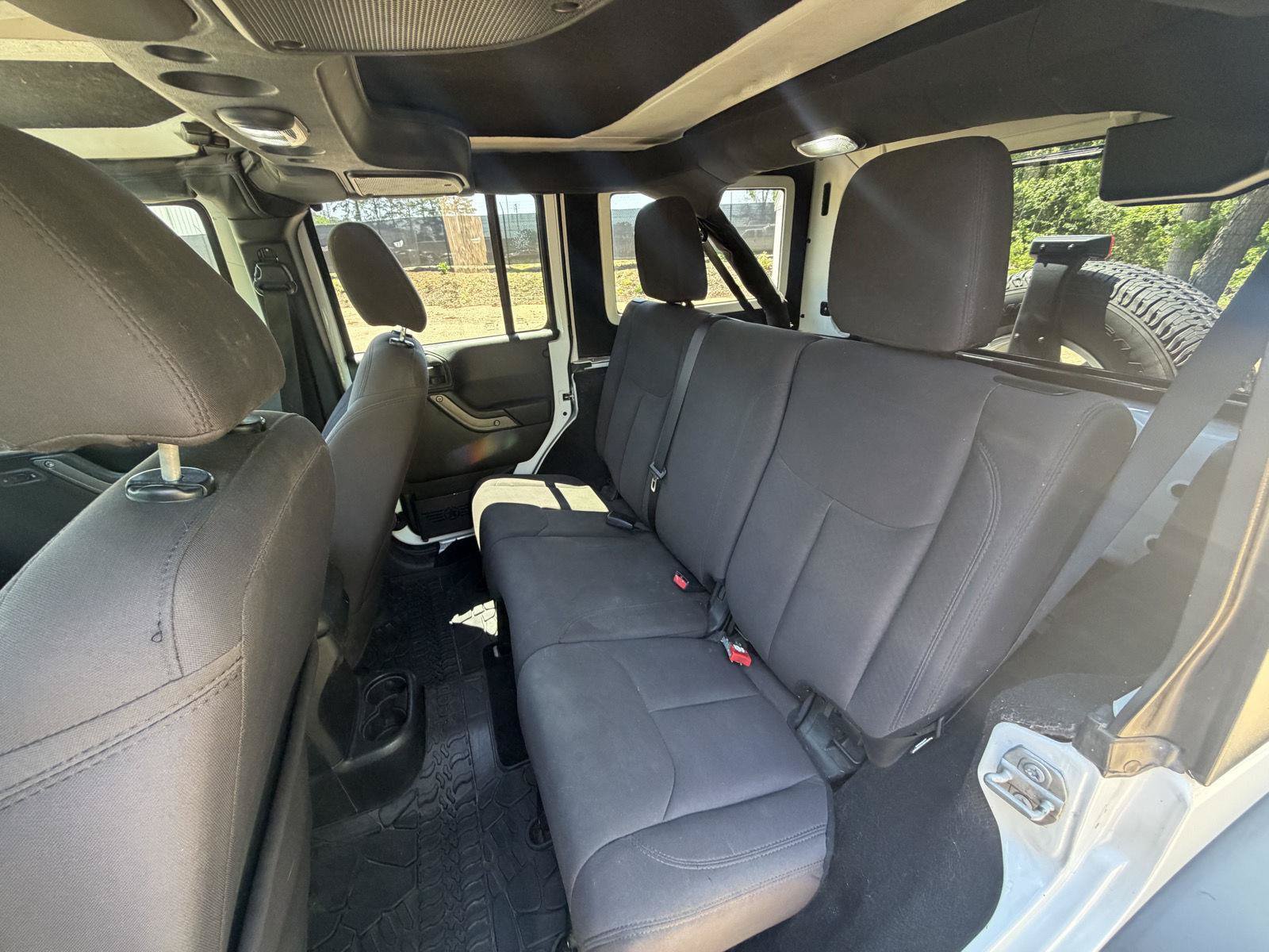 Used 2018 Jeep Wrangler Unlimited Sport S AWD/4WD image 15