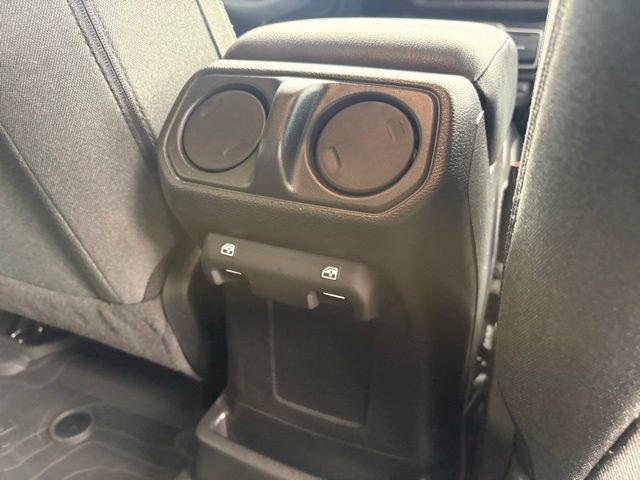 Used 2024 Jeep Wrangler Unlimited AWD/4WD image 35
