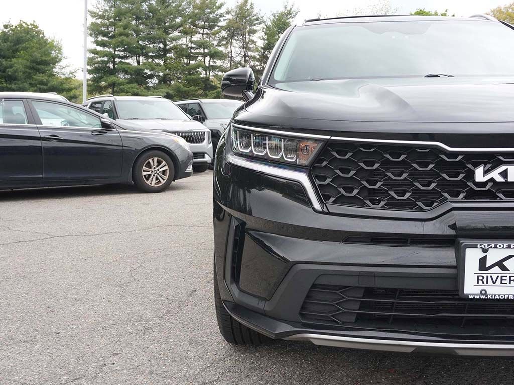 Used 2022 Kia Sorento S FWD image 14