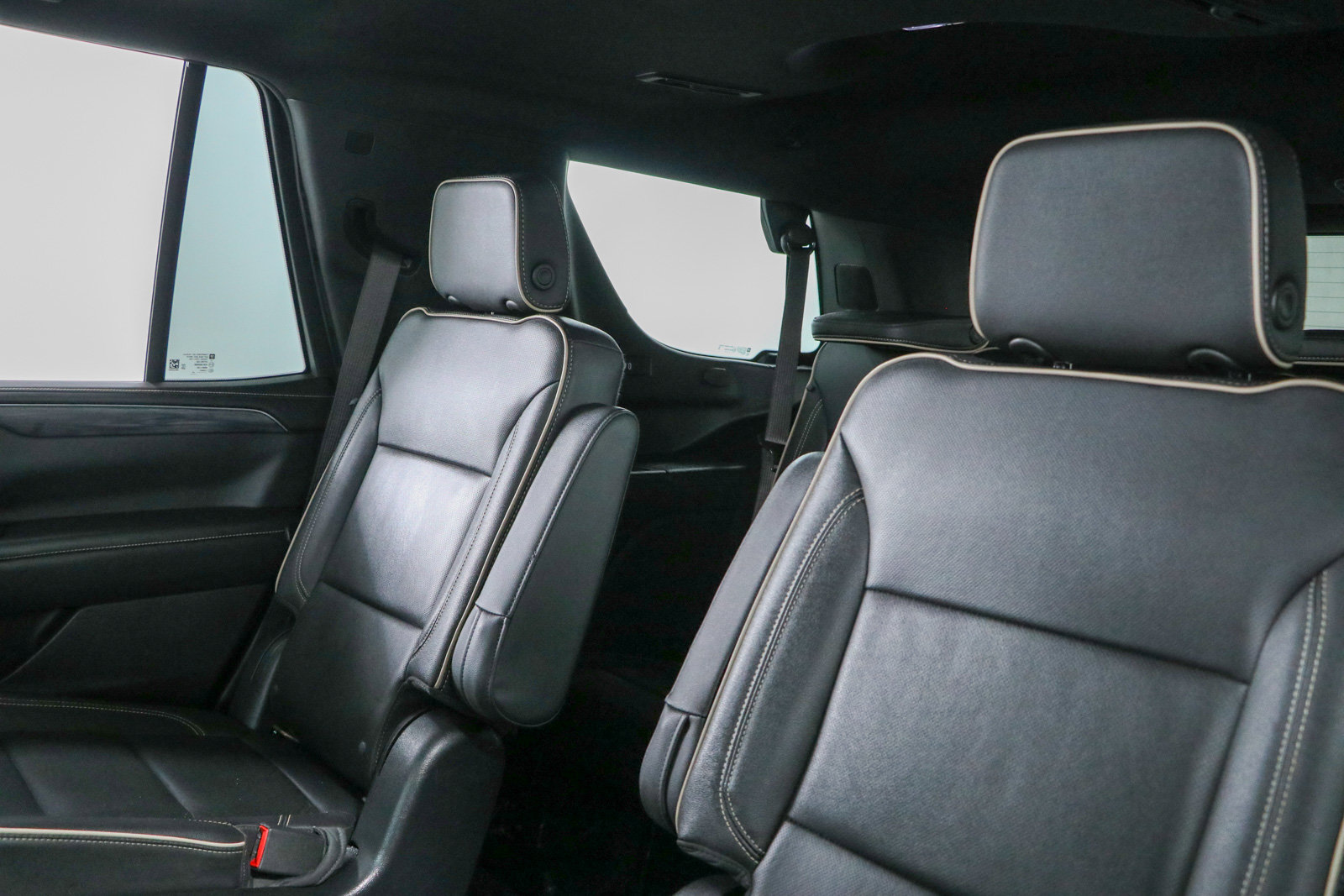 Used 2022 GMC Yukon SLT w/ SLT Premium Package AWD/4WD image 28