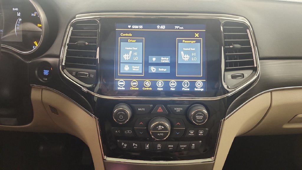 Used 2020 Jeep Grand Cherokee Limited AWD/4WD image 13