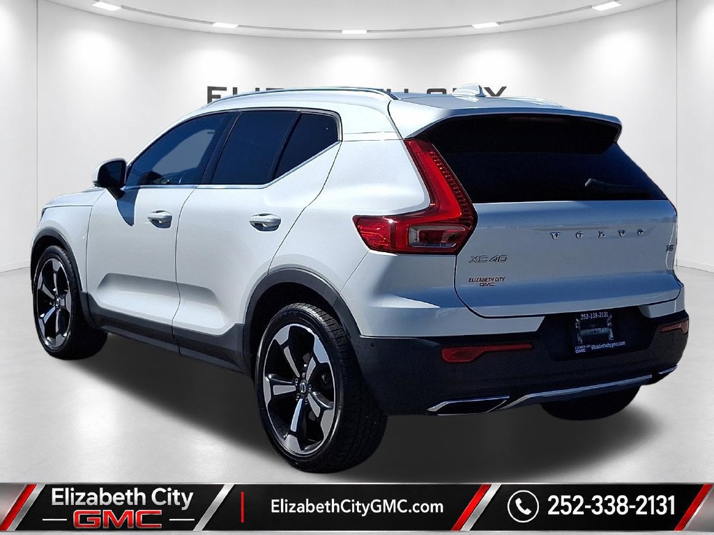 Used 2019 Volvo XC40 T4 Inscription FWD image 7