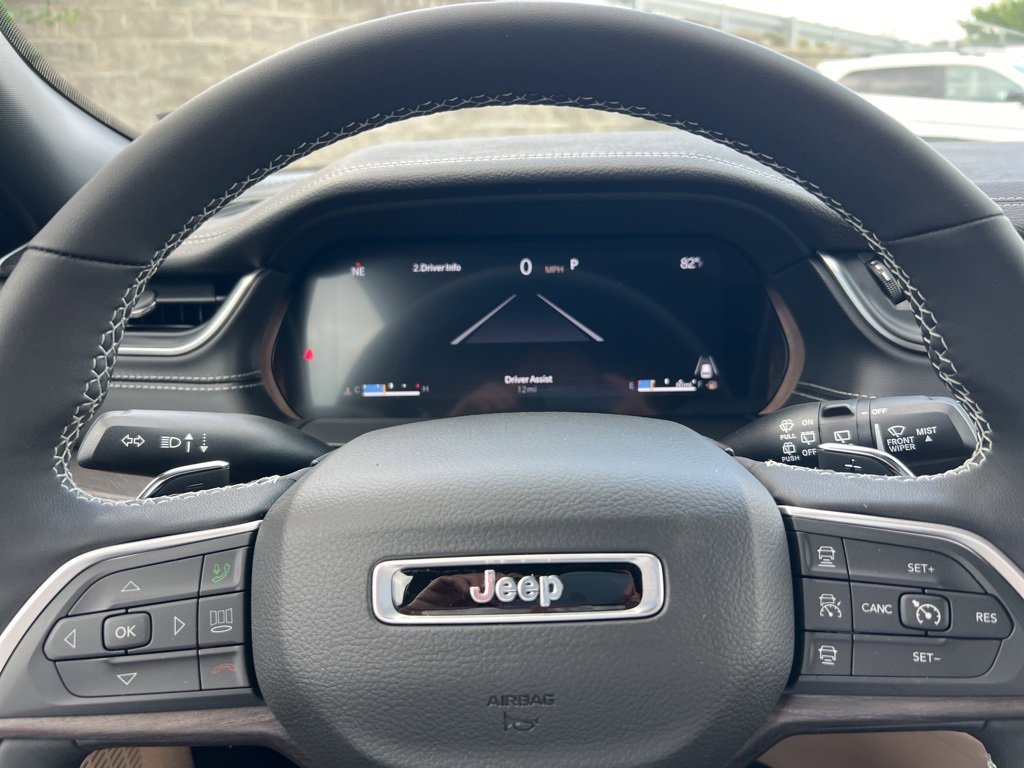 New 2025 Jeep Grand Cherokee L Limited image 14