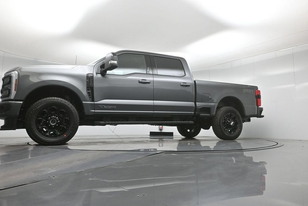 New 2026 Ford F250 Lariat w/ Black Appearance Package AWD/4WD image 7