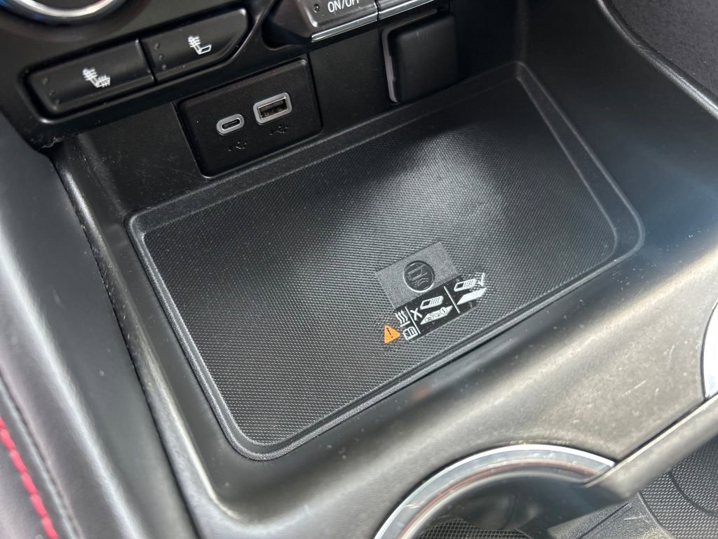 Used 2024 Chevrolet Suburban RST w/ Luxury Package image 32