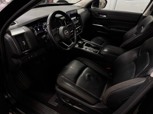Used 2023 Nissan Pathfinder SL image 17