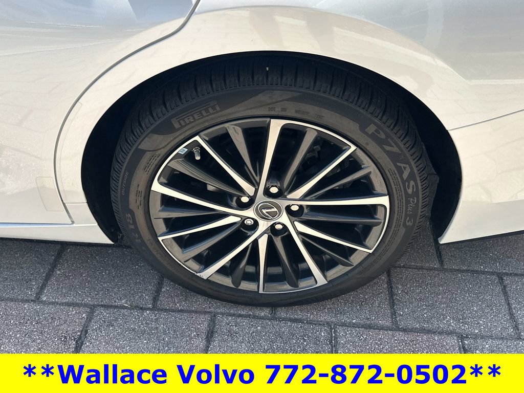Used 2022 Lexus ES 350 w/ Premium Package FWD image 12