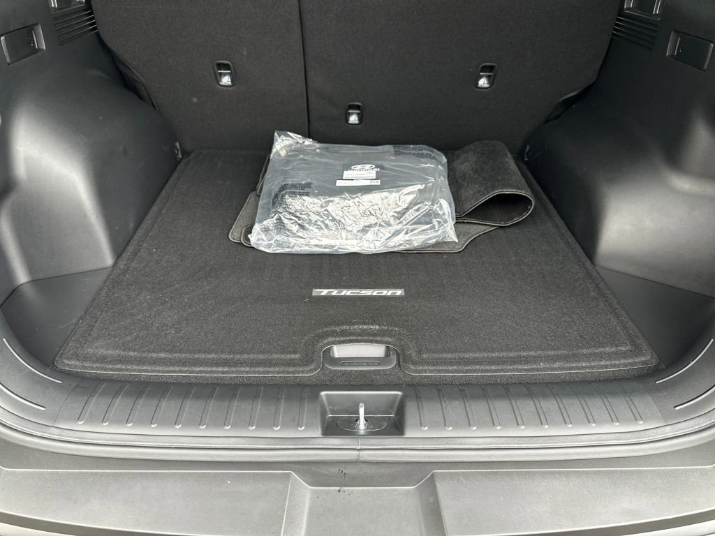 Certified 2025 Hyundai Tucson SEL image 16