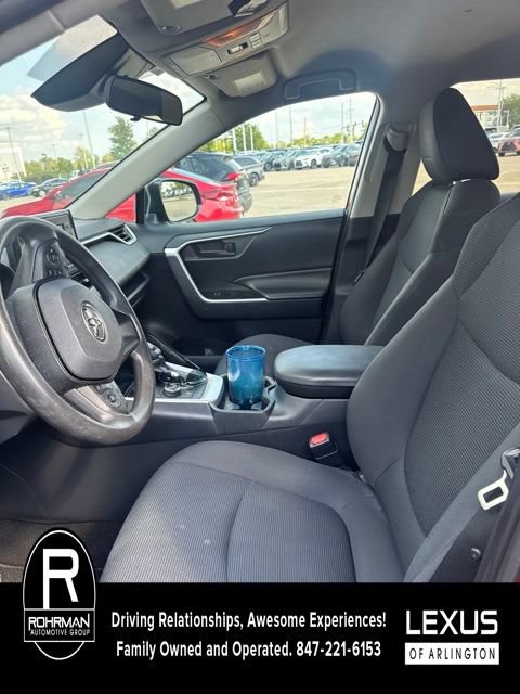 Used 2019 Toyota RAV4 LE w/ Carpet Mat Package AWD/4WD image 5