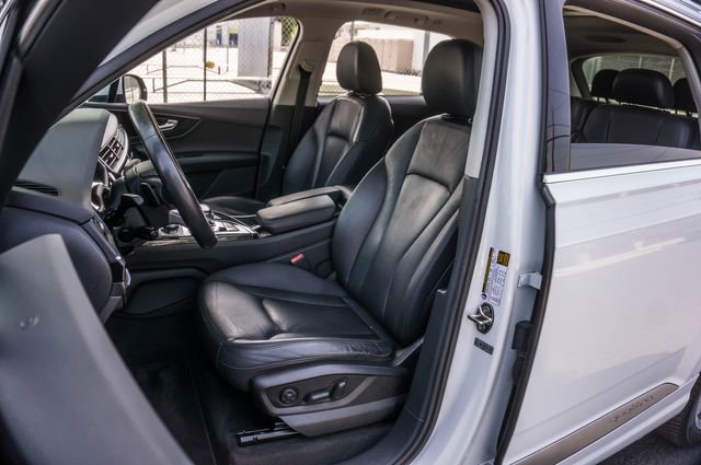 Used 2017 Audi Q7 3.0T Premium AWD/4WD image 12