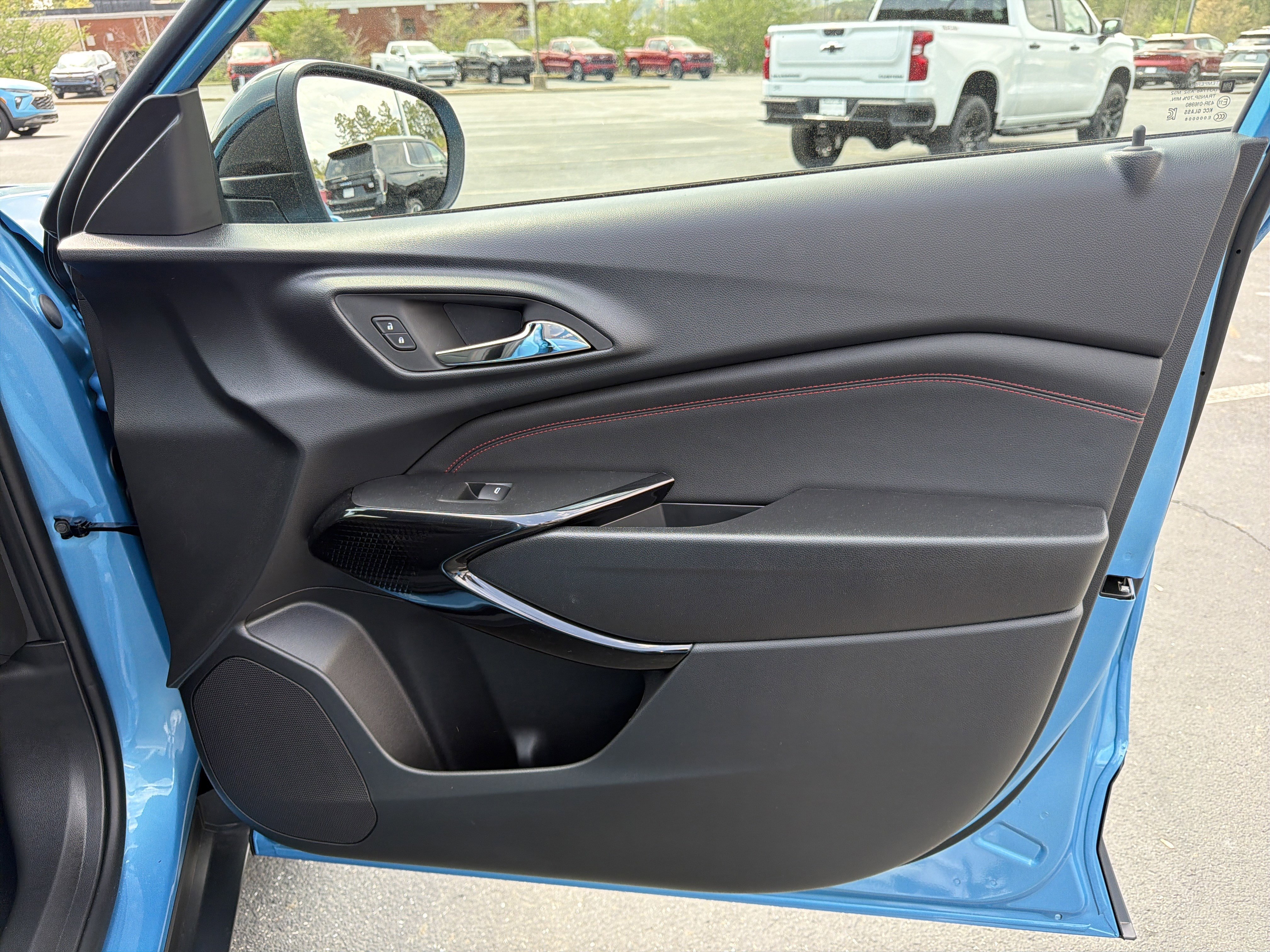 New 2026 Chevrolet Trax RS image 14