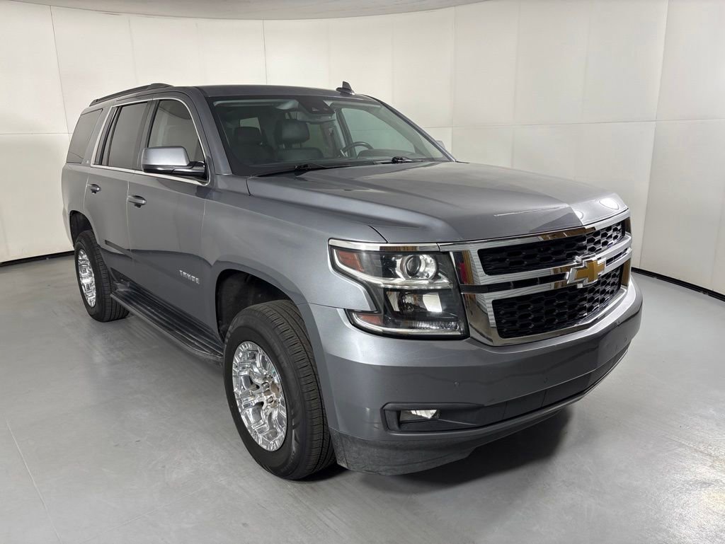 Used 2018 Chevrolet Tahoe LT w/ Luxury Package RWD image 2