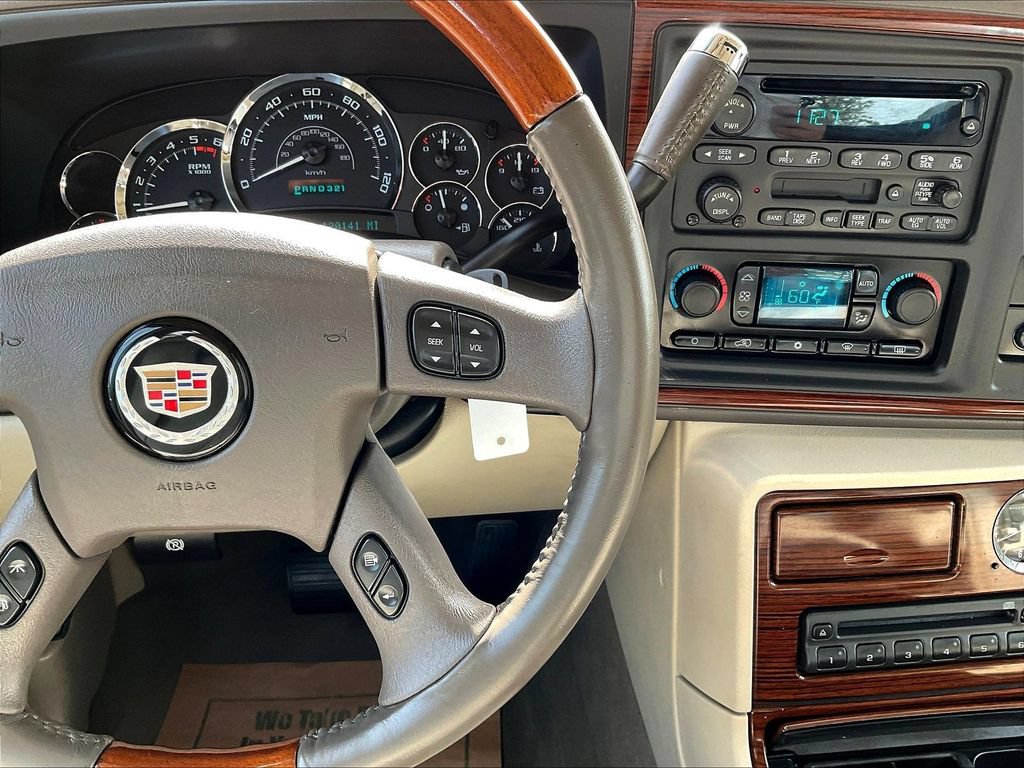 Used 2004 Cadillac Escalade EXT AWD/4WD image 13