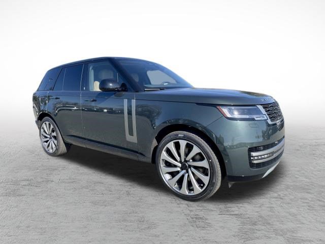 New 2026 Land Rover Range Rover SE image 3
