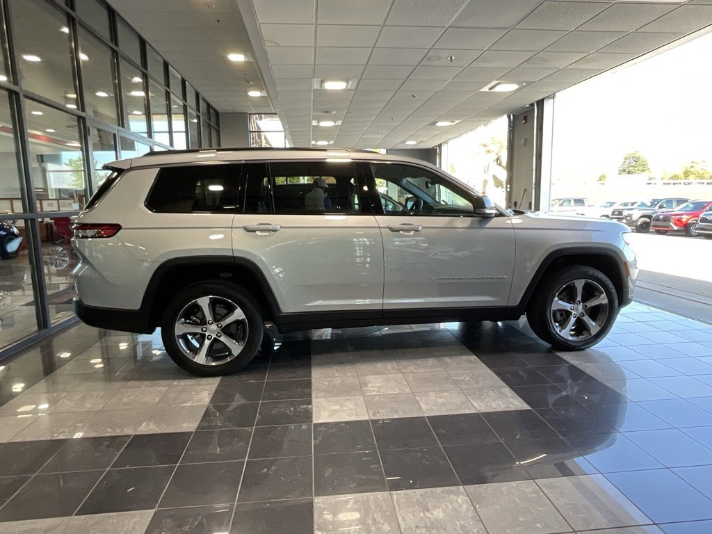 Used 2024 Jeep Grand Cherokee L Limited image 5