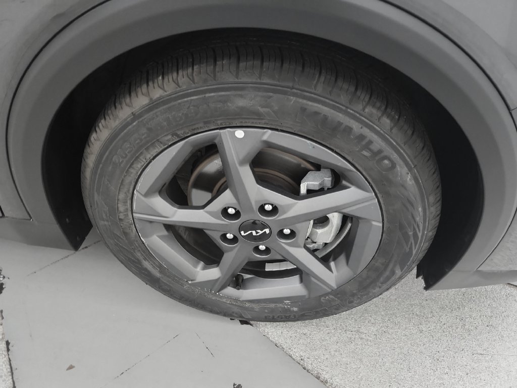 Used 2025 Kia K4 FWD image 33