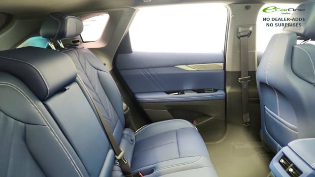 Used 2025 Cadillac Optiq Sport 2 image 26