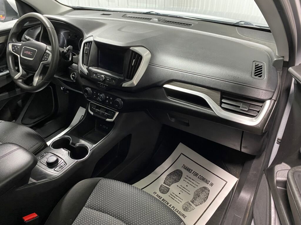 Used 2022 GMC Terrain SLE w/ Driver Convenience Package image 6