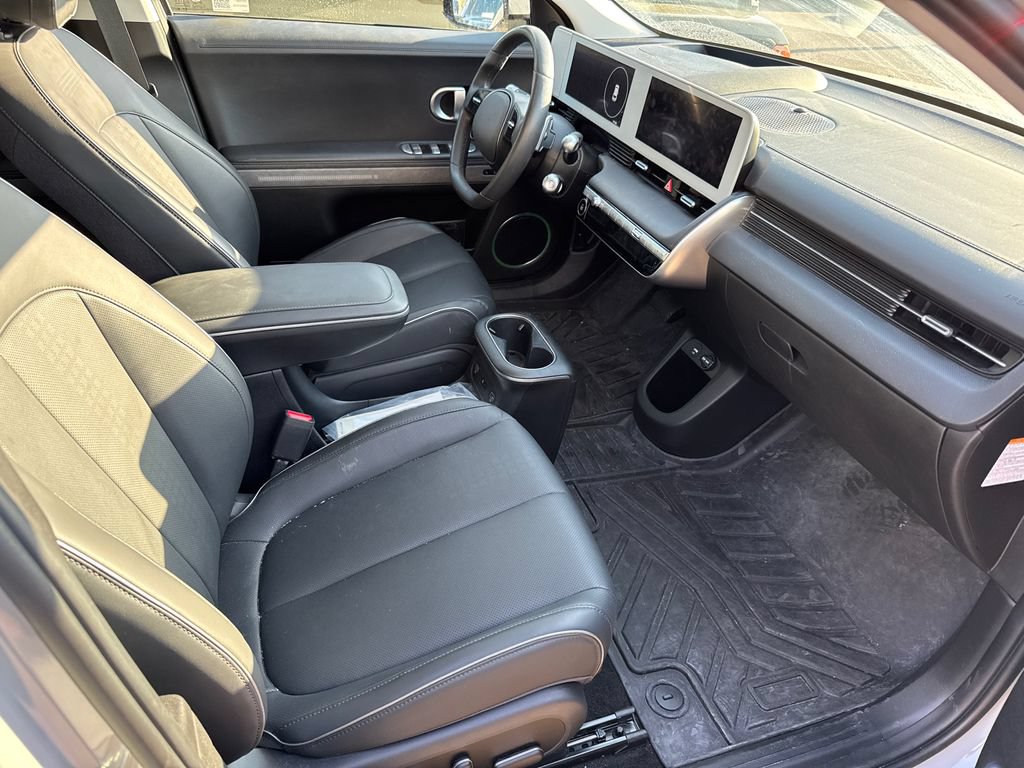 Used 2024 Hyundai Ioniq 5 Limited RWD image 2