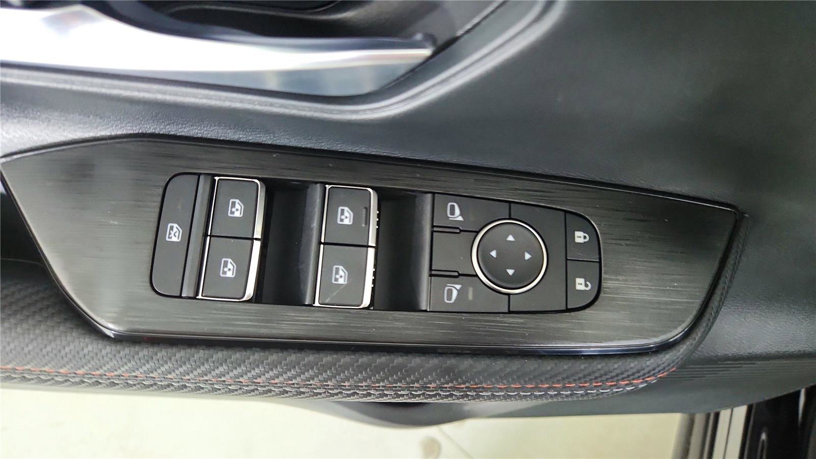 New 2026 Nissan Kicks SR w/ Cold Weather Package image 16