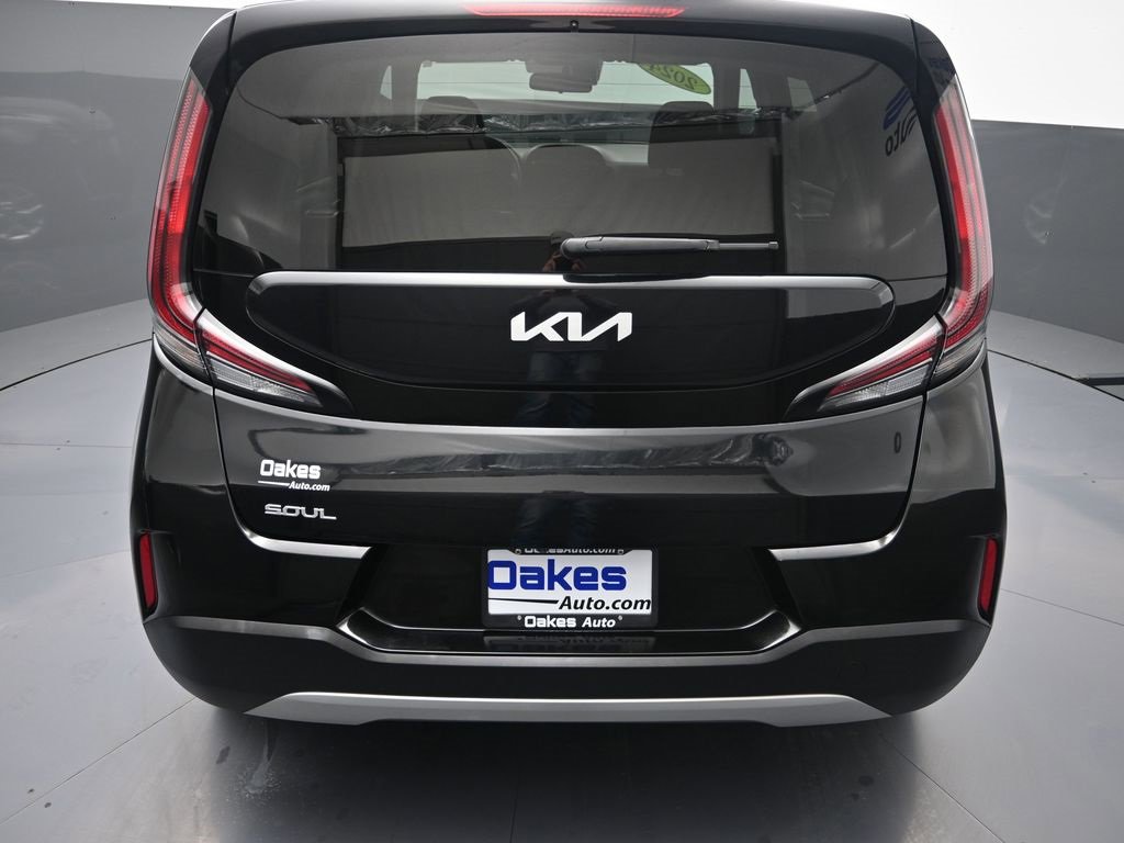 Certified 2024 Kia Soul LX w/ Option Group 015 image 28