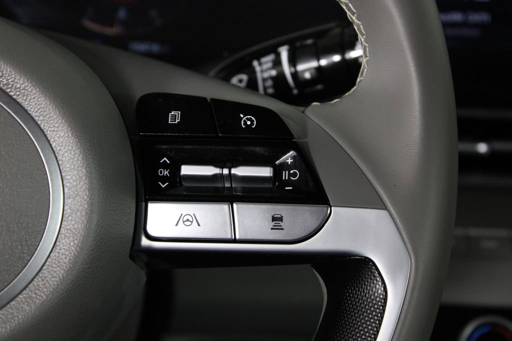 Certified 2023 Hyundai Elantra SEL w/ Convenience Package image 26