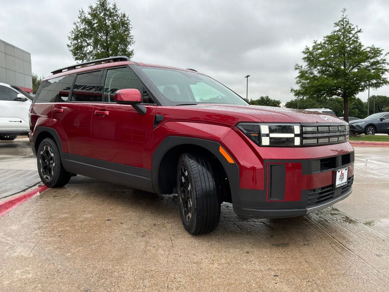 Used 2025 Hyundai Santa Fe SEL FWD image 4