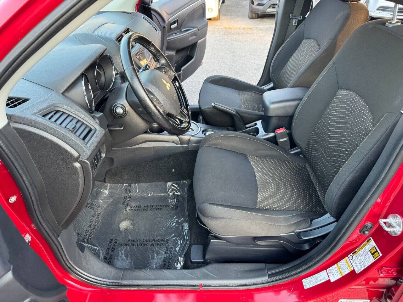 Used 2016 Mitsubishi Outlander Sport SE AWD/4WD image 12