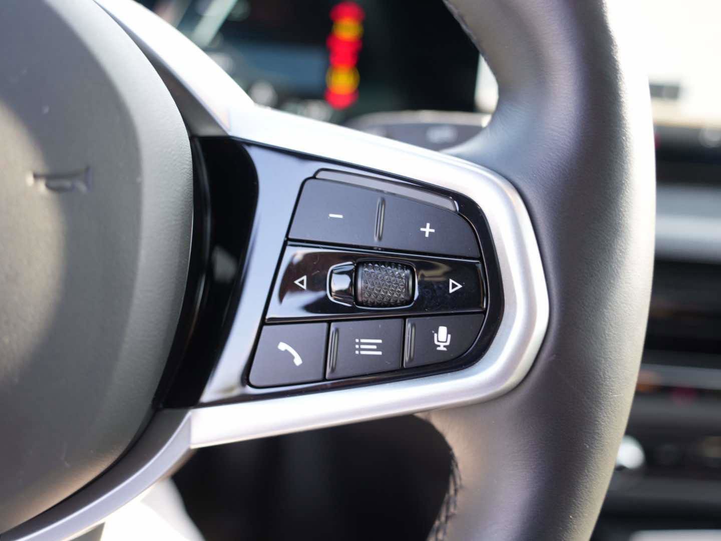 Used 2025 BMW i4 xDrive40i image 19