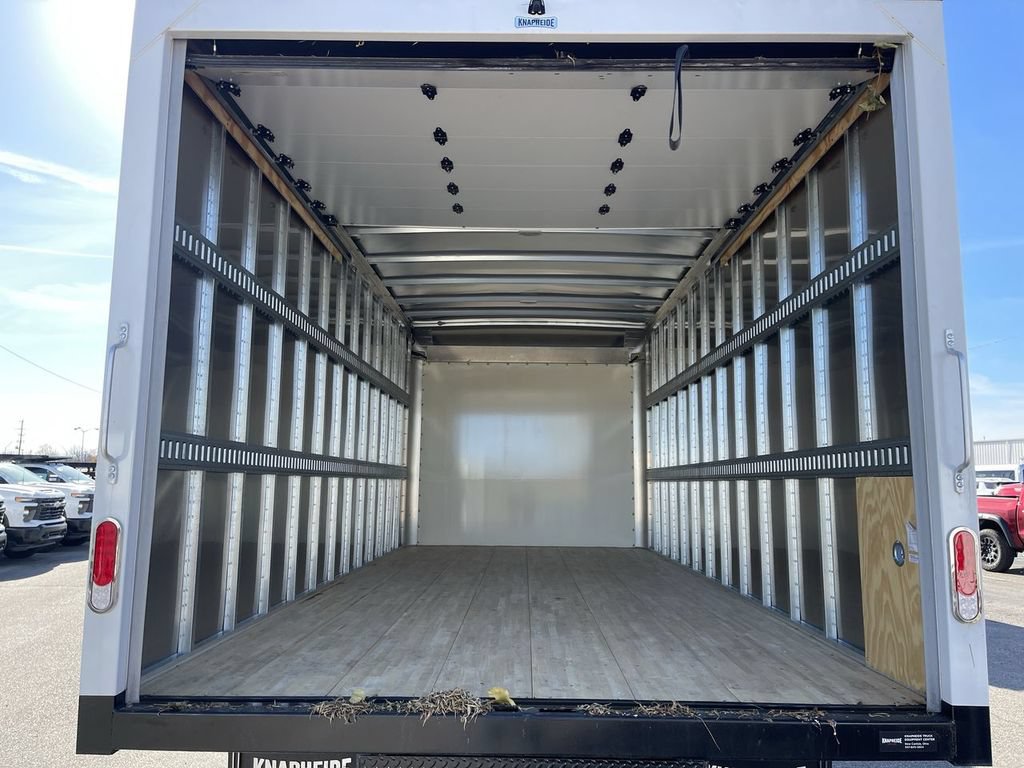 New 2024 Chevrolet Low Cab Forward 5500XG RWD image 17