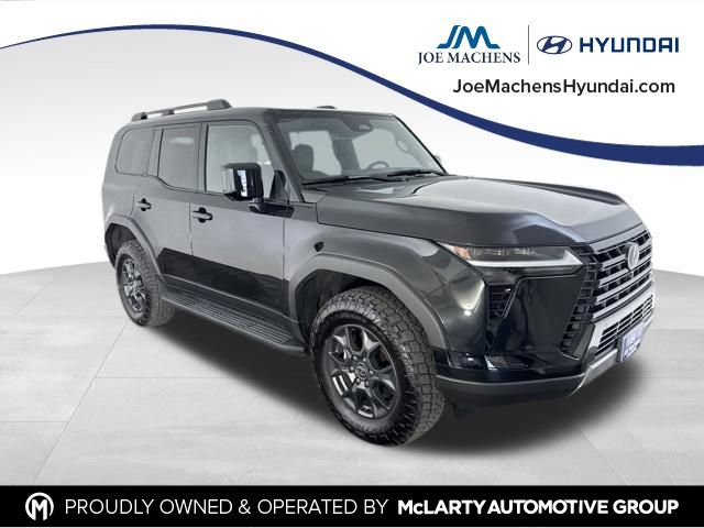 Used 2024 Lexus GX 550 AWD/4WD image 2