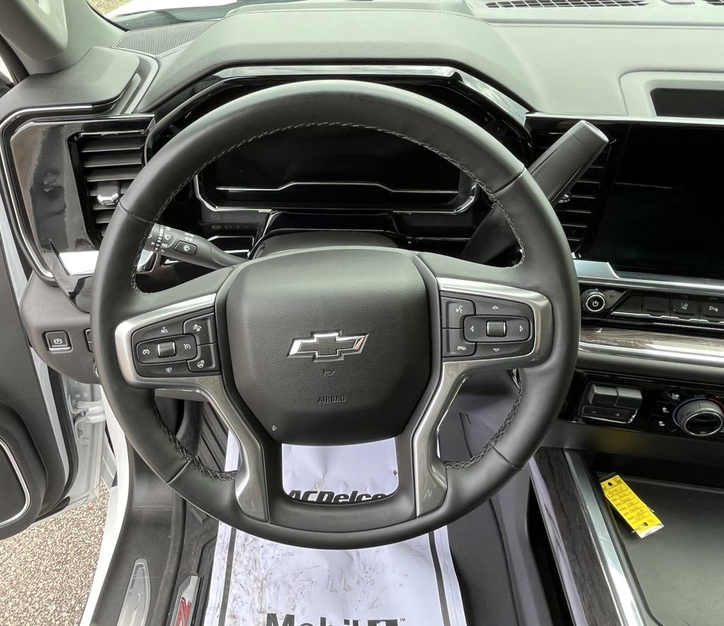 Used 2024 Chevrolet Silverado 2500 LTZ w/ LTZ Plus Package image 11