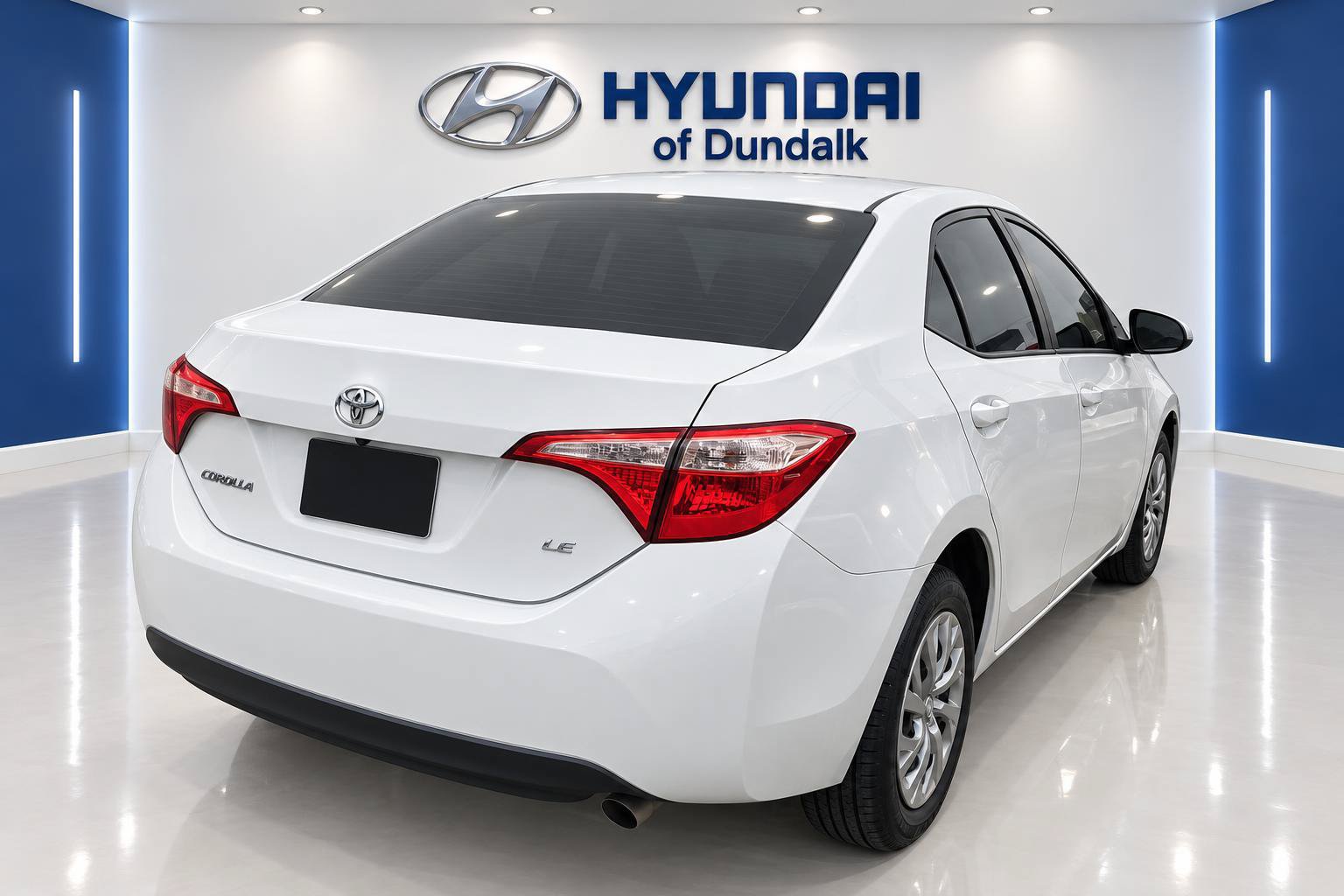 Used 2018 Toyota Corolla LE FWD image 4