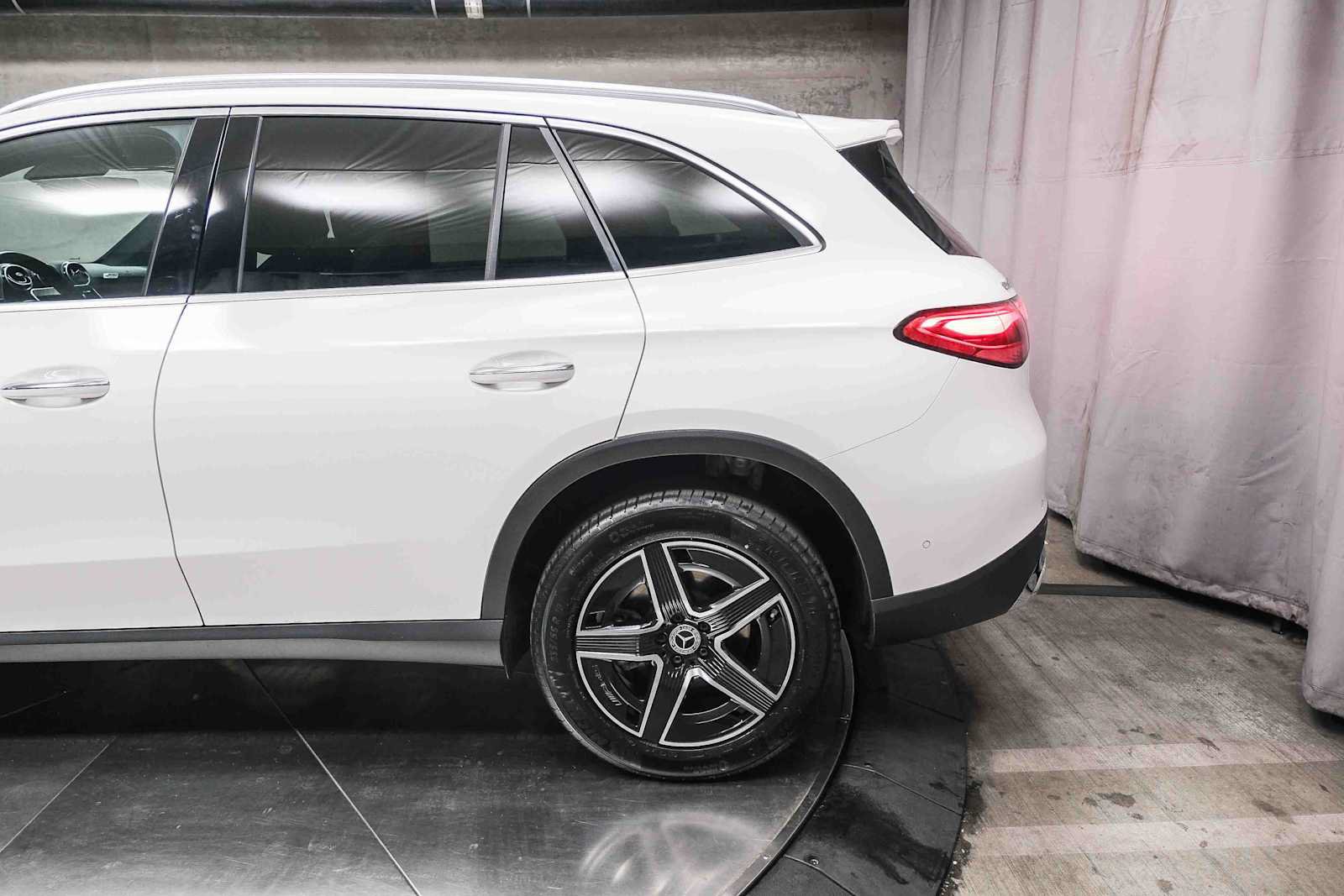 Certified 2026 Mercedes-Benz GLC 300 image 8