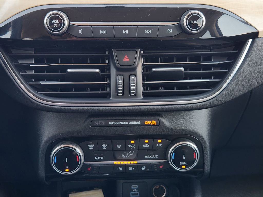 Used 2022 Ford Escape Titanium w/ Titanium Premium Package image 20