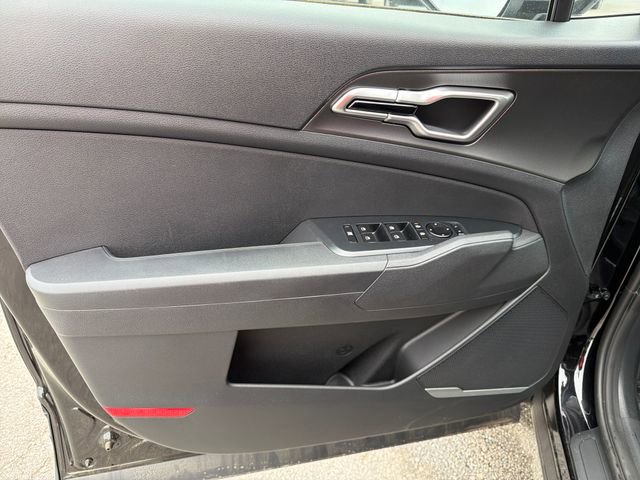 New 2026 Kia Sportage LX FWD image 16