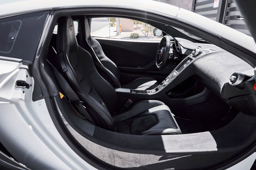 Used 2012 McLaren MP4-12C Coupe RWD image 29