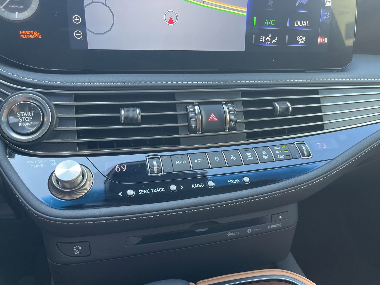 Used 2022 Lexus LS 500 w/ Accessory Package (Z2) RWD image 26