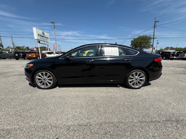 Used 2017 Ford Fusion Platinum FWD image 1