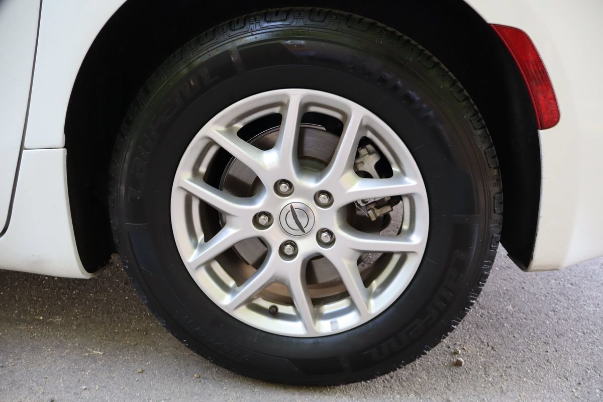 Used 2022 Chrysler Voyager LX FWD image 42