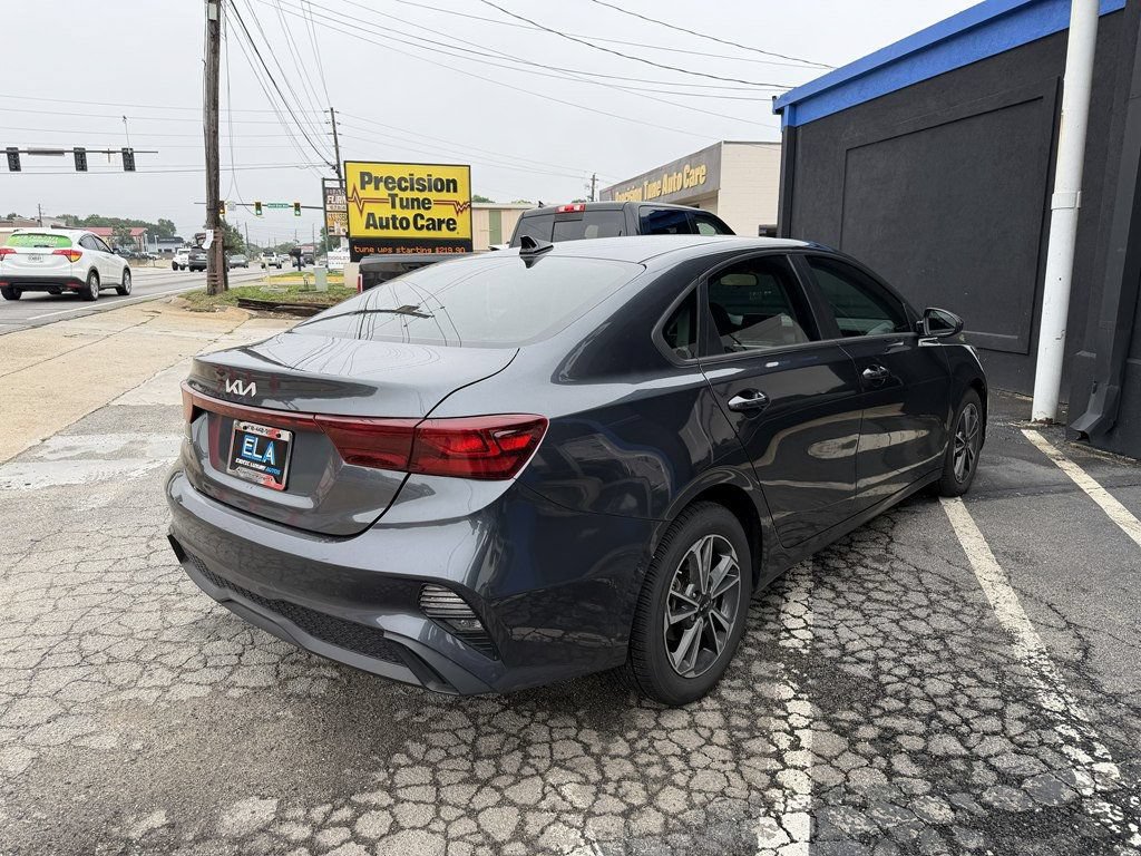 Used 2023 Kia Forte LXS FWD image 5