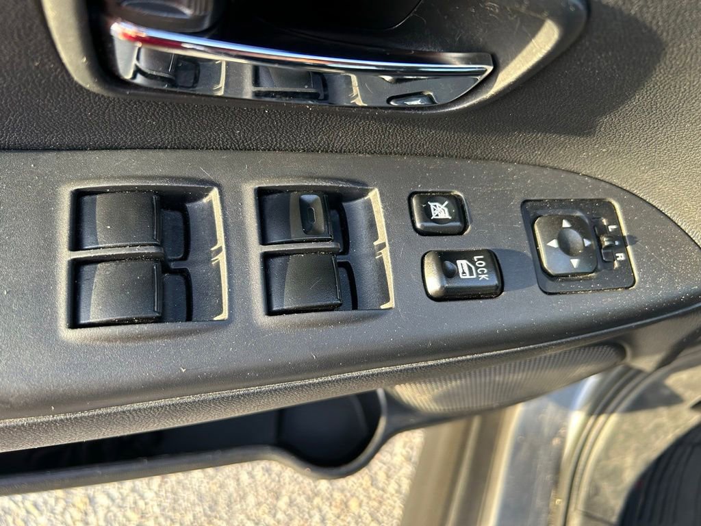 Used 2020 Mitsubishi Outlander Sport ES FWD image 17