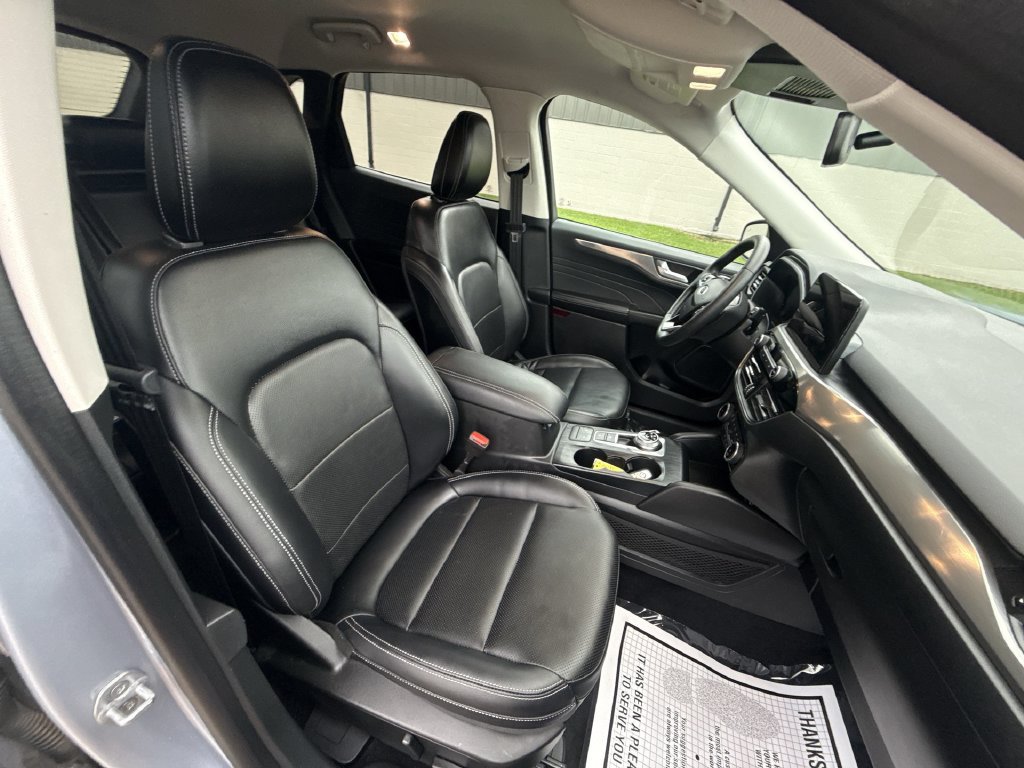 Used 2022 Ford Escape Titanium AWD/4WD image 25